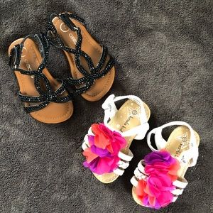 (2) Size 5 strappy kids sandals